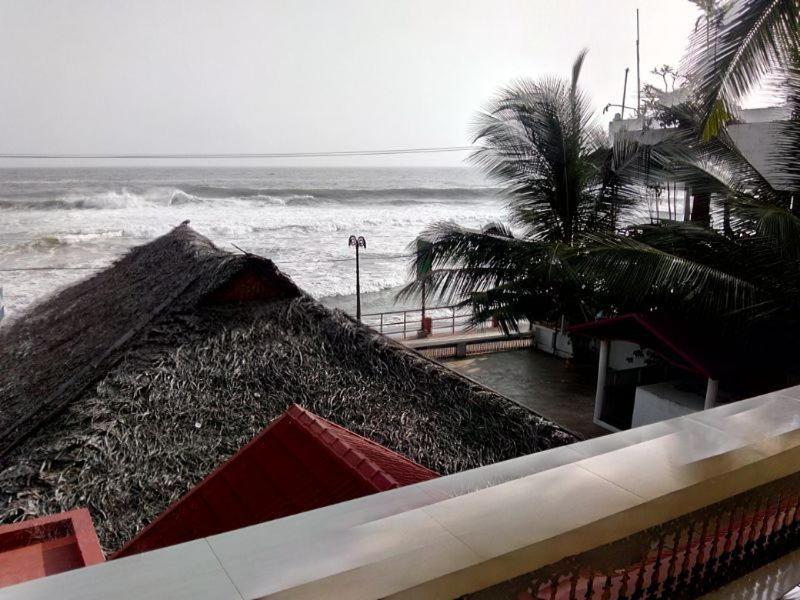 קובאלאם Beach Florra Inn מראה חיצוני תמונה